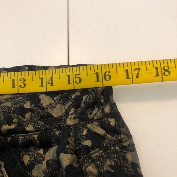 True Religion Cameron Camo Joggers size 6, Baddie Girl - Picture 11 of 14